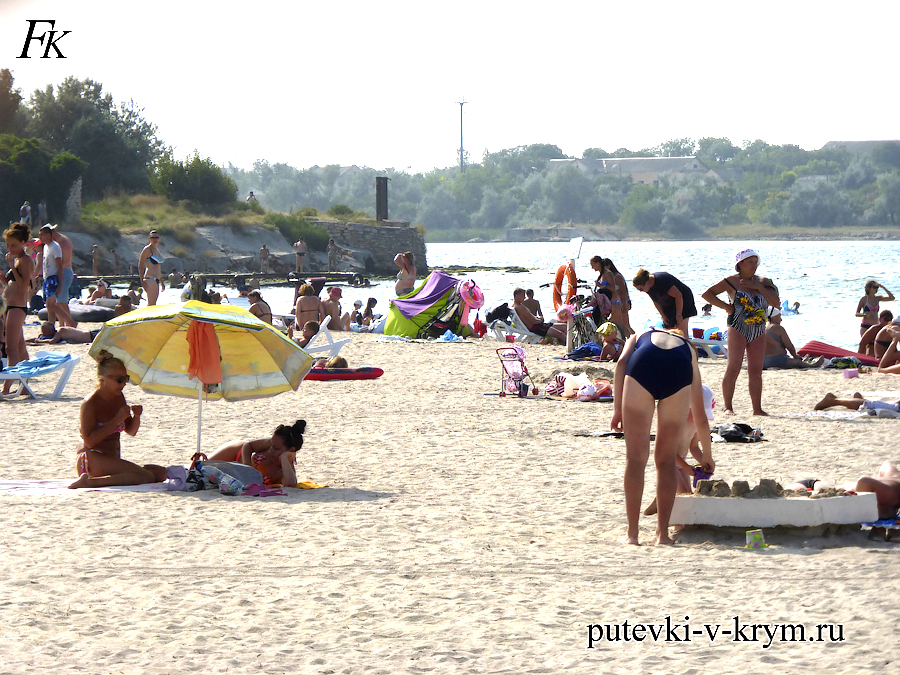 Песчаный пляж Крыма Черноморское