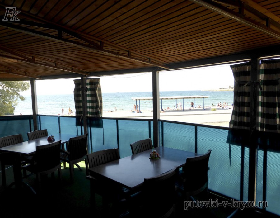 Кафе у моря Черноморское Крым